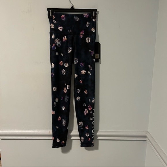 Peloton Pants - NWT Peloton Asteroid High Waisted Reversible Leggings Size Small